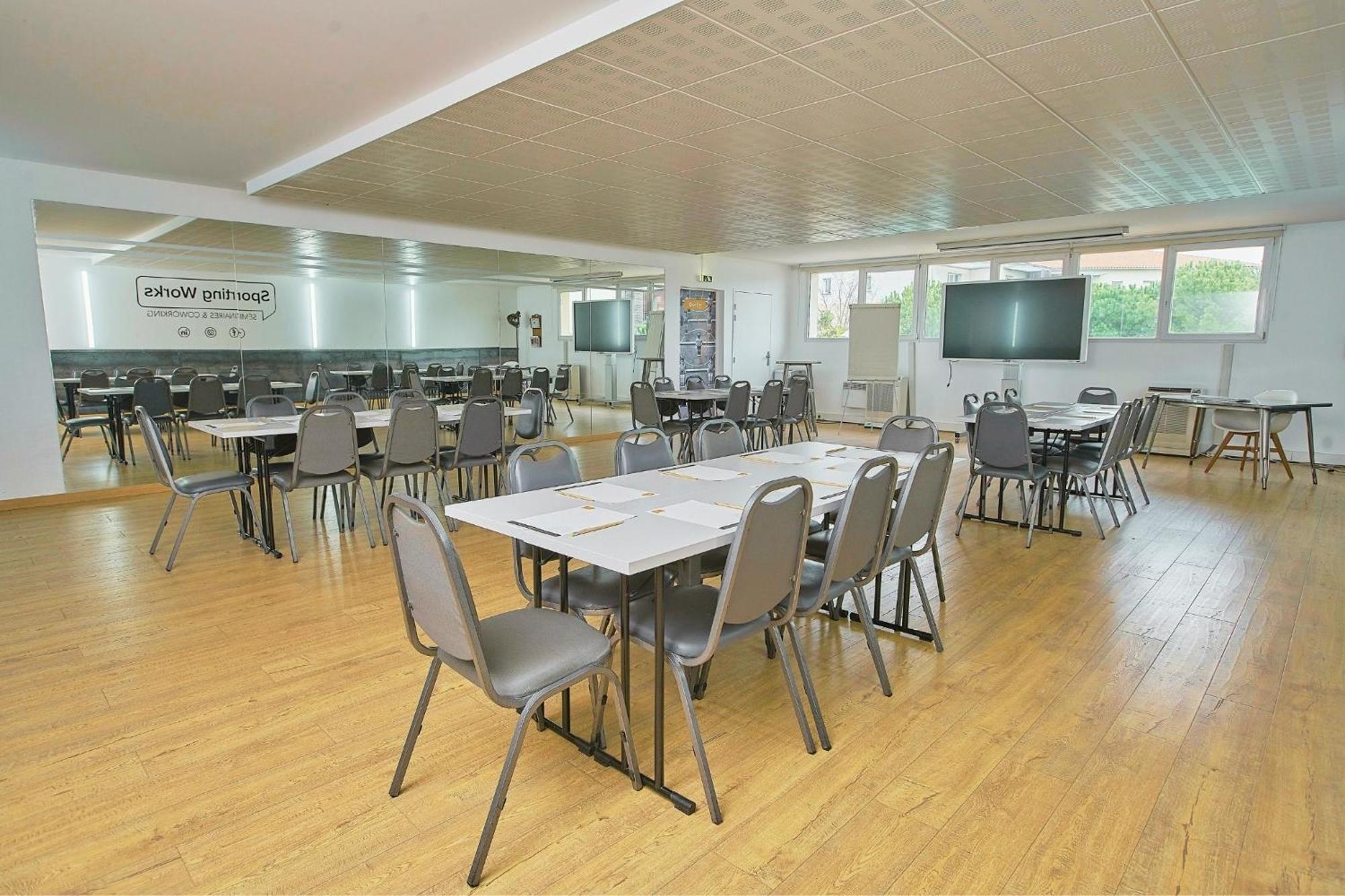 Sporting House Hôtel Toulouse Ngoại thất bức ảnh